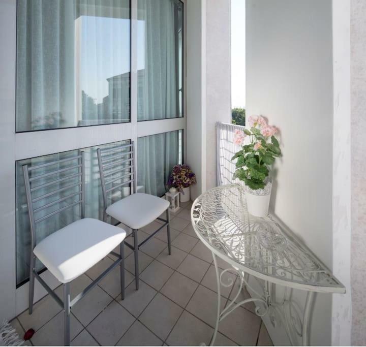Apartamento Modern Sunny In Residental Area *