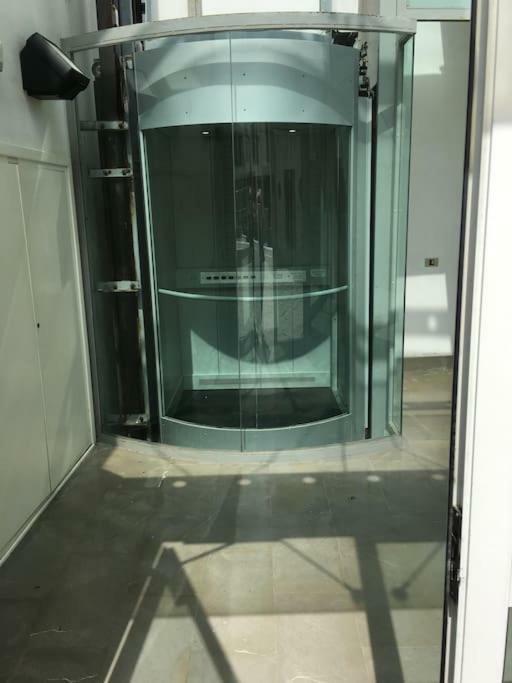 Apartamento Modern Sunny In Residental Area